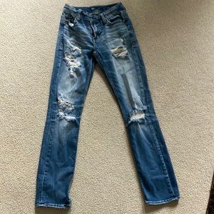 Buckle slim straight ripped jeans. 28/32